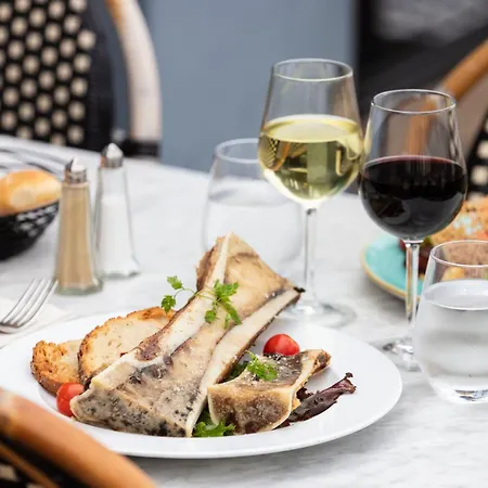 Restaurant Le Touring - Teritoria 4* Сен-Рафаель