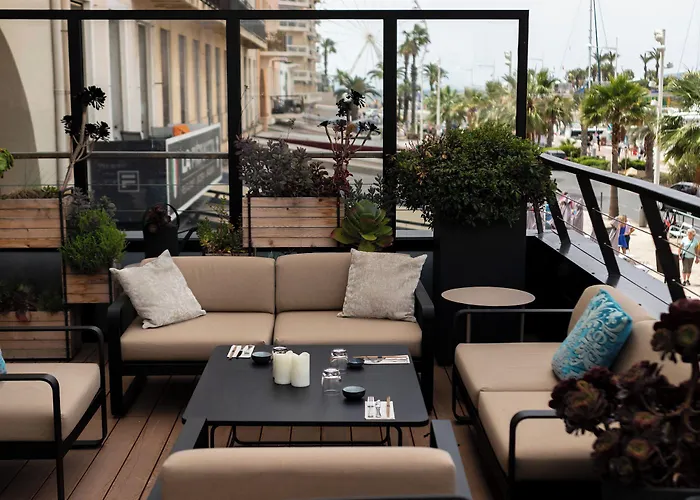 Restaurant Le Touring - Teritoria فندق