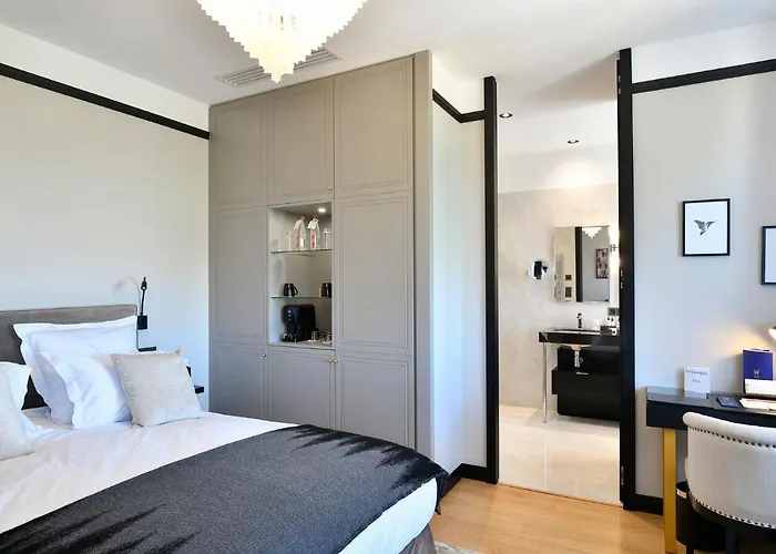 Restaurant Le Touring - Teritoria فندق Saint-Raphaël