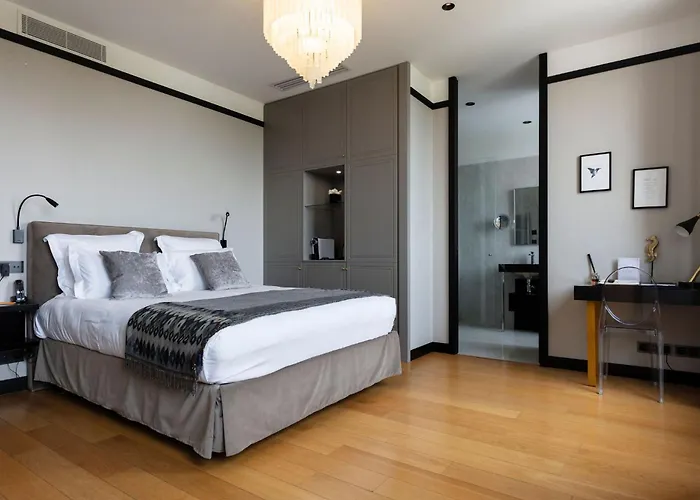 Hotel Le Touring Saint-Raphaël