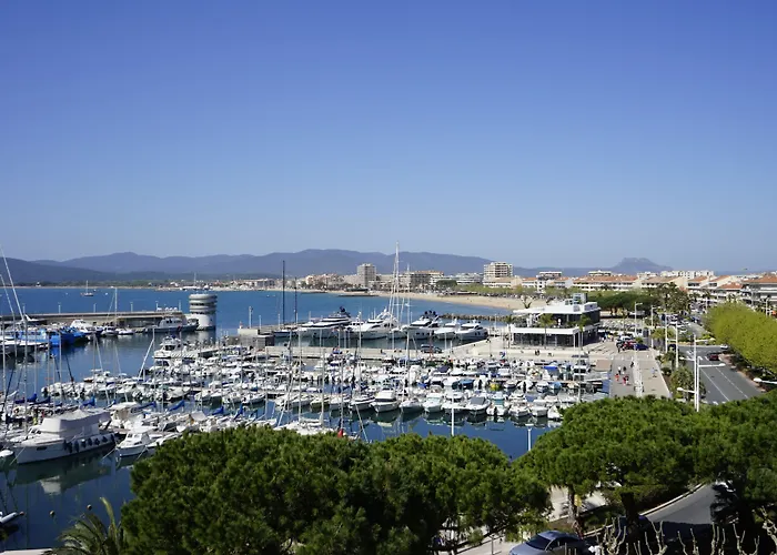 Hotel Le Touring Saint-Raphaël