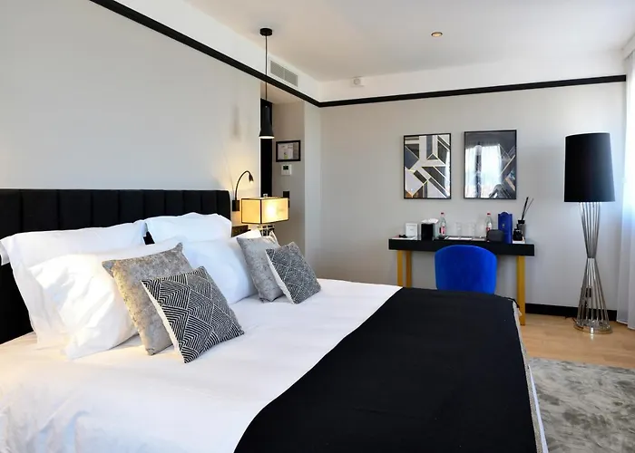 Hotel Restaurant Le Touring - Teritoria